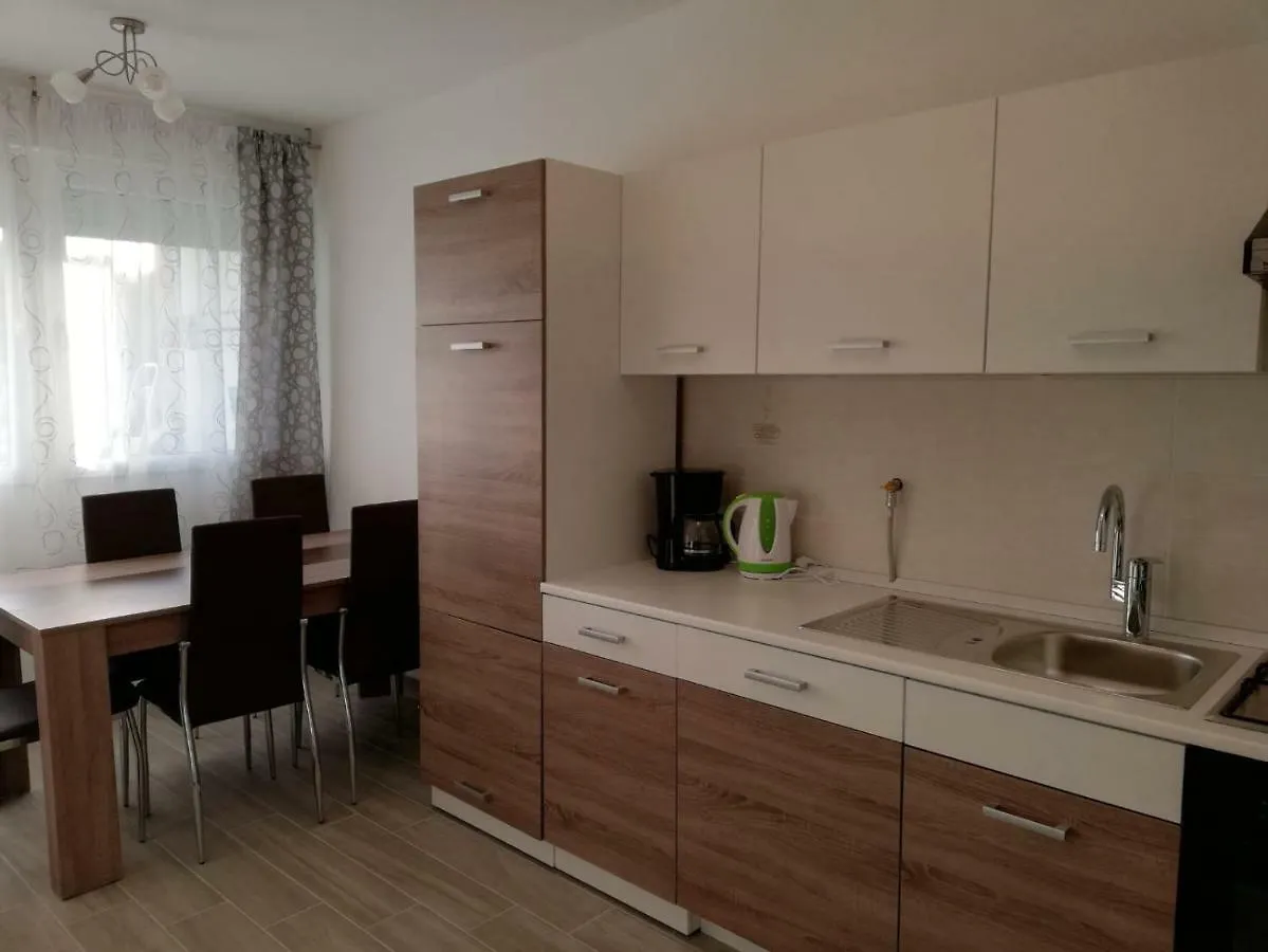 Apartment White Pula